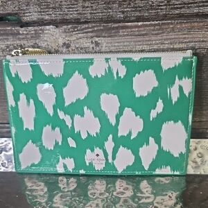 kate spade New York Green & White Leopard Patent Zip Pouch, NWOT
